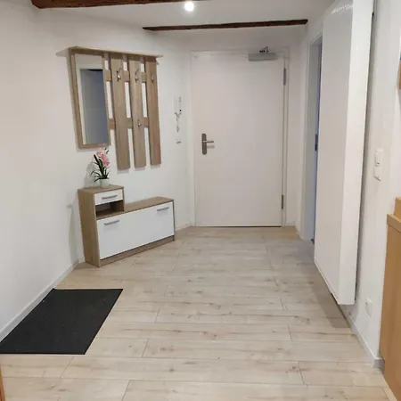 Im Sanierten Denkmal Max 3 Personen Fewo1 Апартаменты Бишофсверда