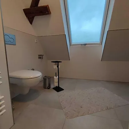 Апартаменты Im Sanierten Denkmal Max 3 Personen Fewo1 Бишофсверда