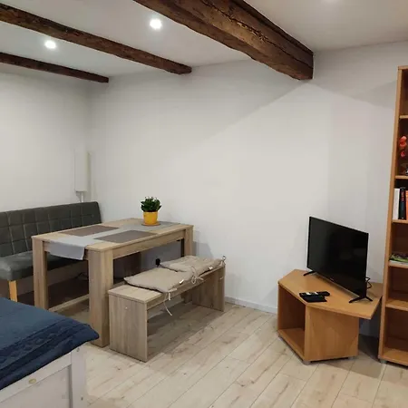 Im Sanierten Denkmal Max 3 Personen Fewo1 Бишофсверда