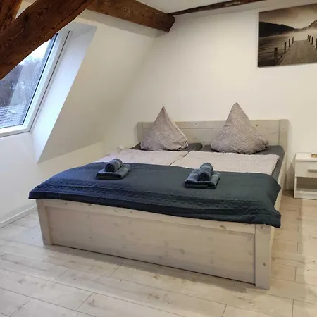 Im Sanierten Denkmal Max 3 Personen Fewo1 * Бишофсверда