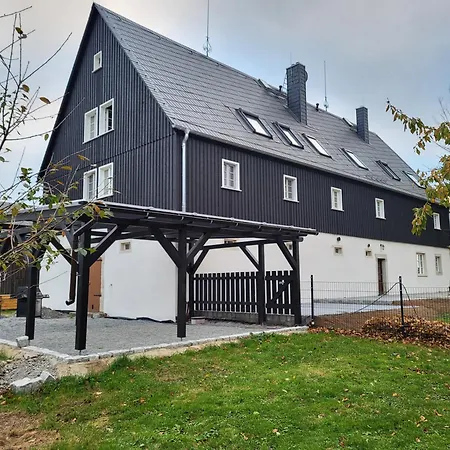 Apartment Im Sanierten Denkmal Max 3 Personen Fewo1 *