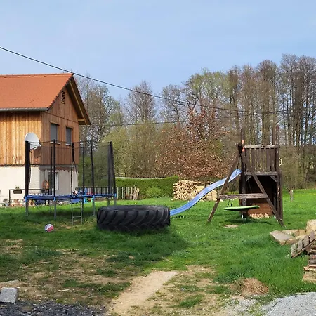 Im Sanierten Denkmal Max 3 Personen Fewo1 * Бишофсверда