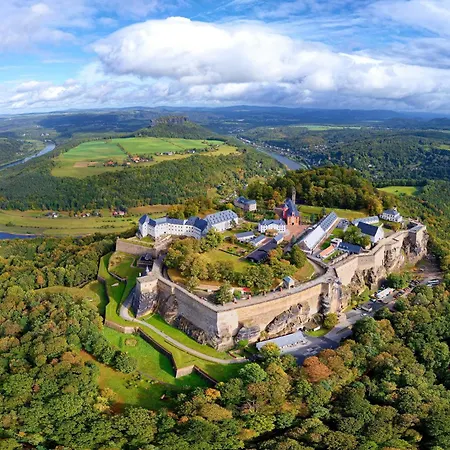 Апартаменты Im Sanierten Denkmal Max 3 Personen Fewo1